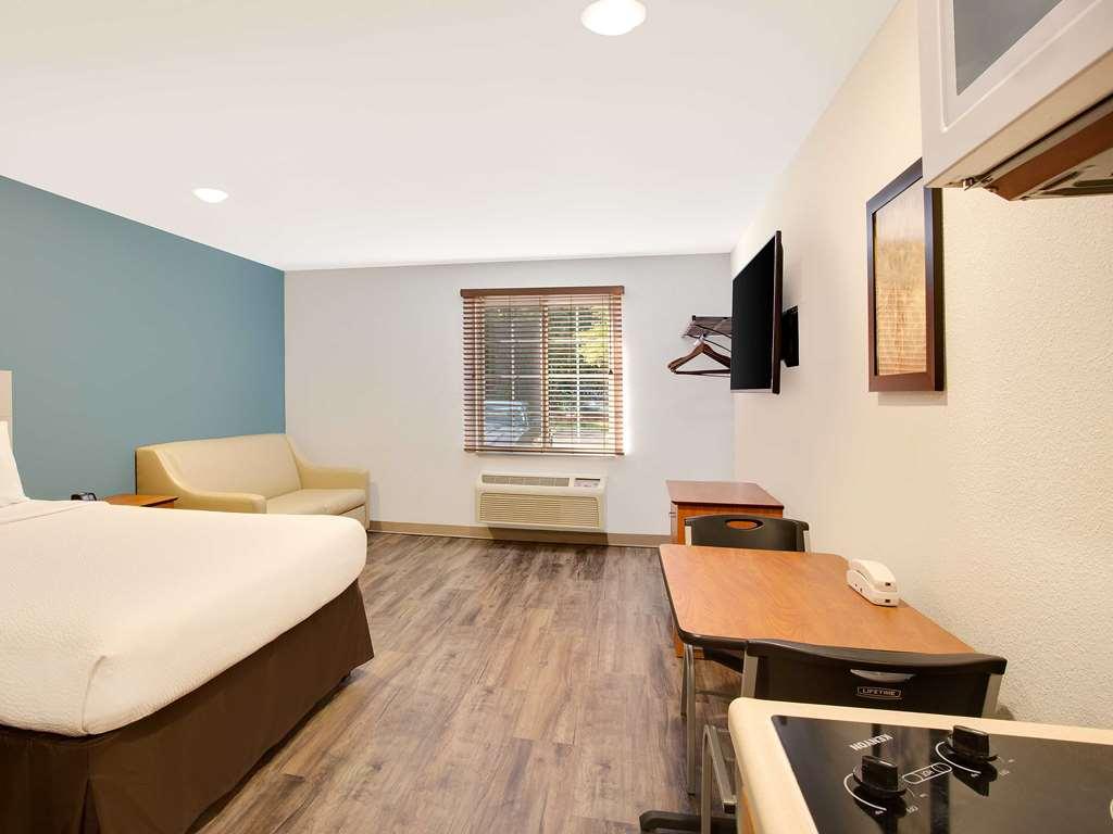 Woodspring Suites Charlotte Shelby Room photo